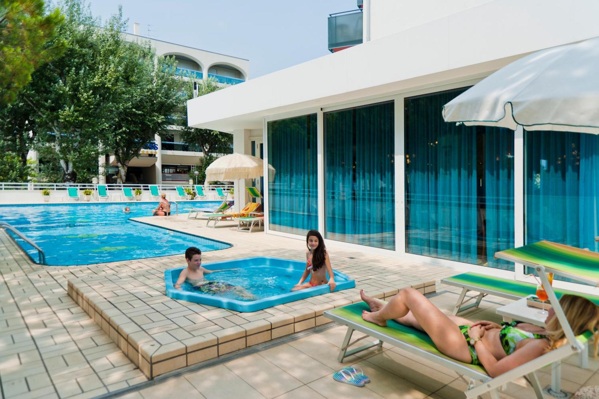 Hotel Gimm بيبيوني المظهر الخارجي الصورة